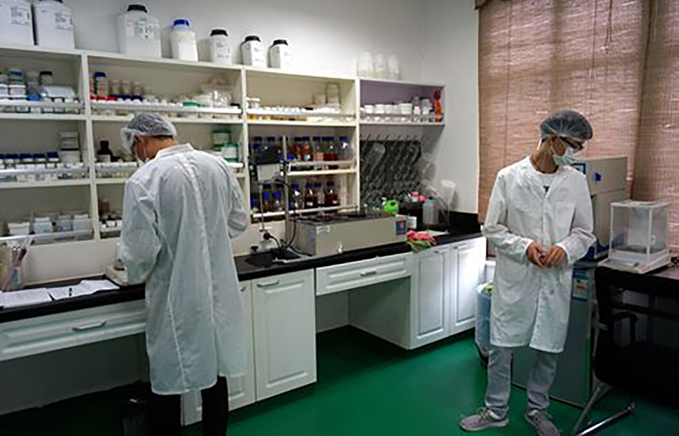 实验室(图2)
